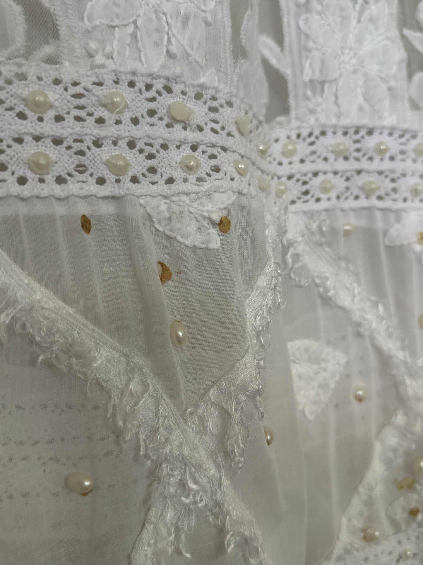 White Perfect Dreams - Farah Talib Aziz