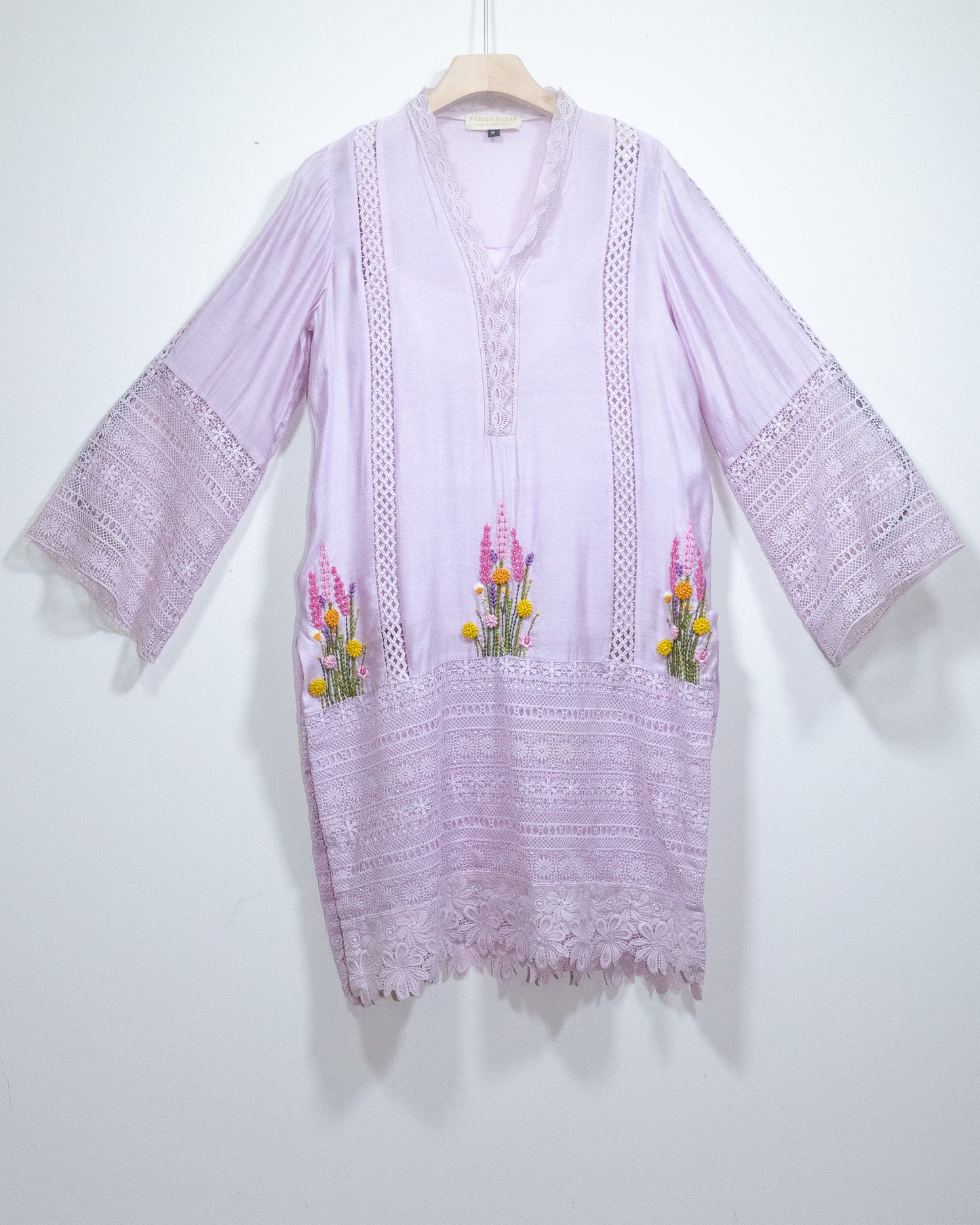 Pink Delphi - Farida Hasan