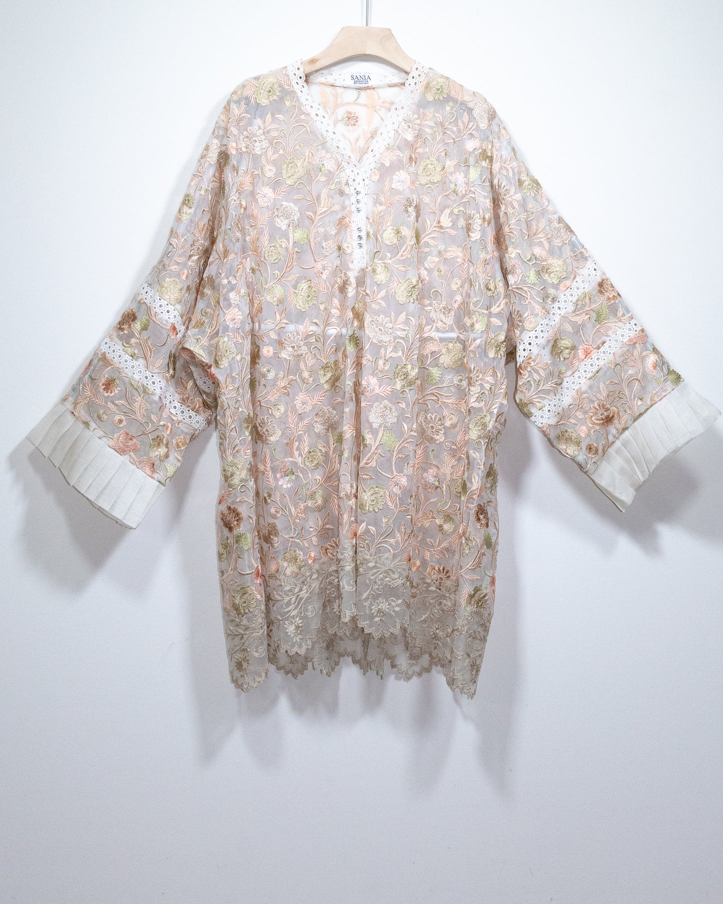 Embroidered shirt - Sania Maskatiya