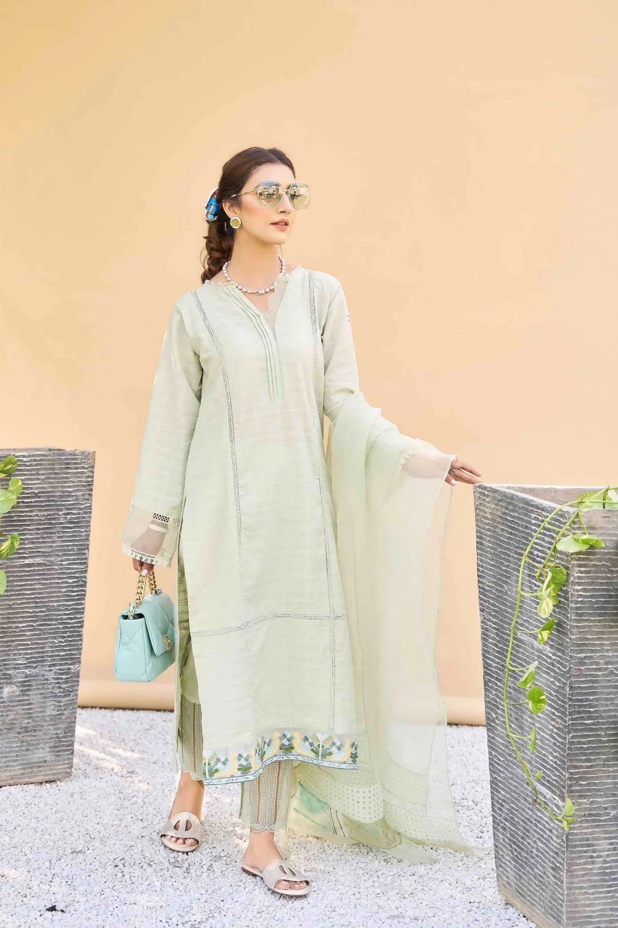 Aizza - Zoya & Fatima