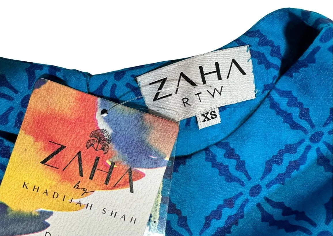 Blue Lantern - Zaha