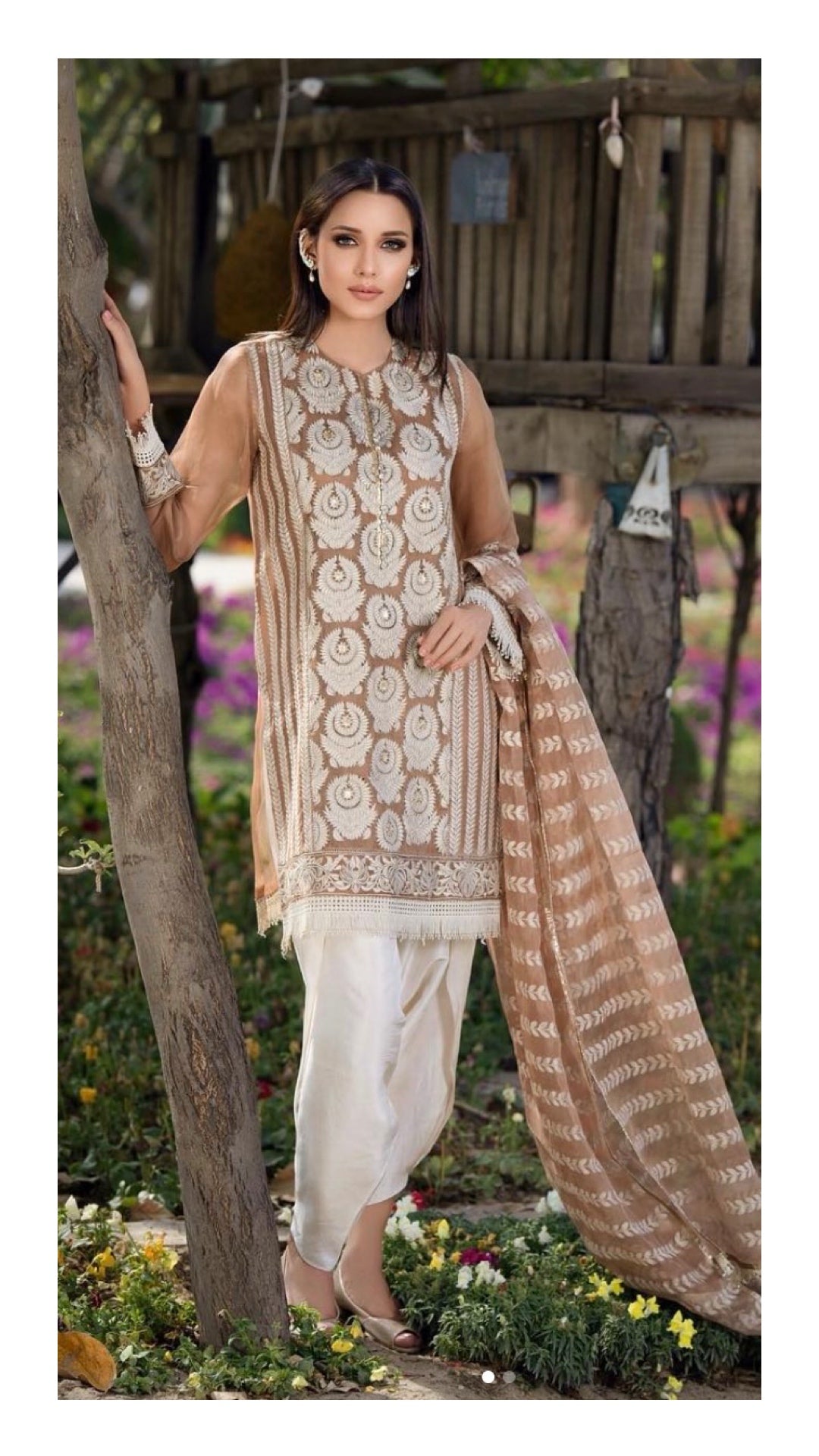 Brown embroidered - Sonia Azhar