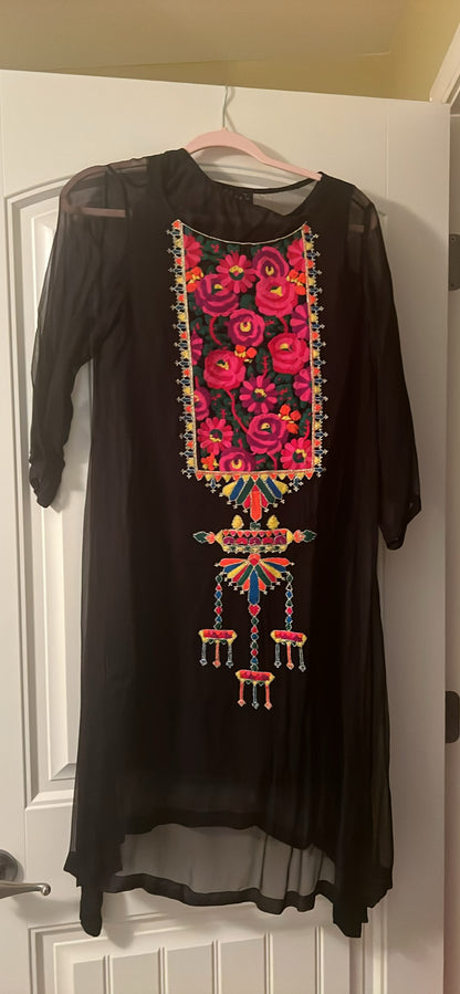 Rang Ja - Black embroidered shirt