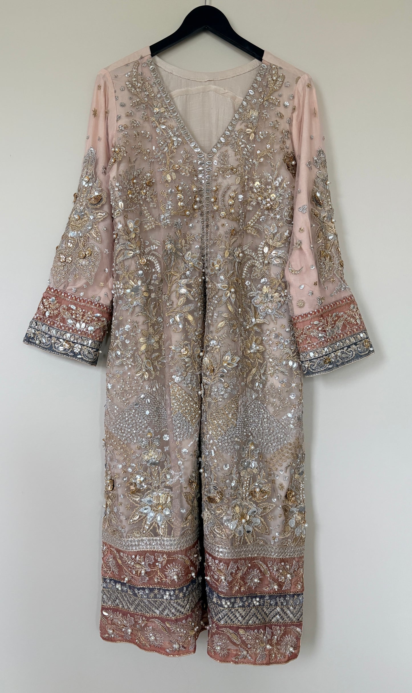 Ceyda (EC21-07) - Elan