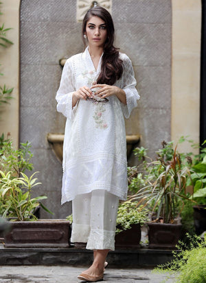 White Perfect Dreams - Farah Talib Aziz