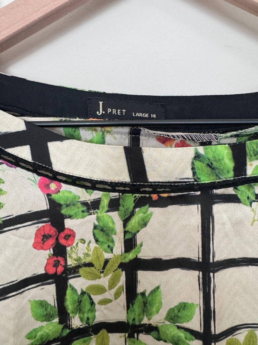 Junaid Jamshed - Designer Item