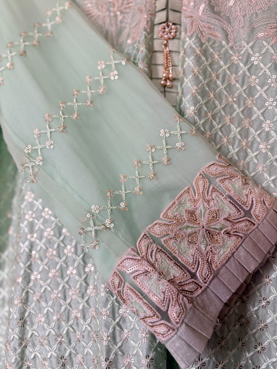 Embellished Kurta - Sheqe