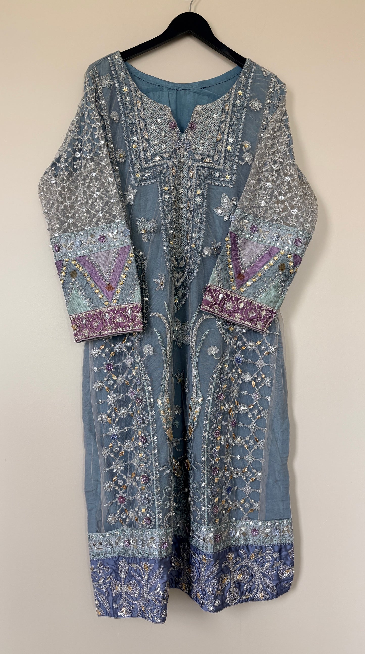 Nuray (Ec21-06) - Elan