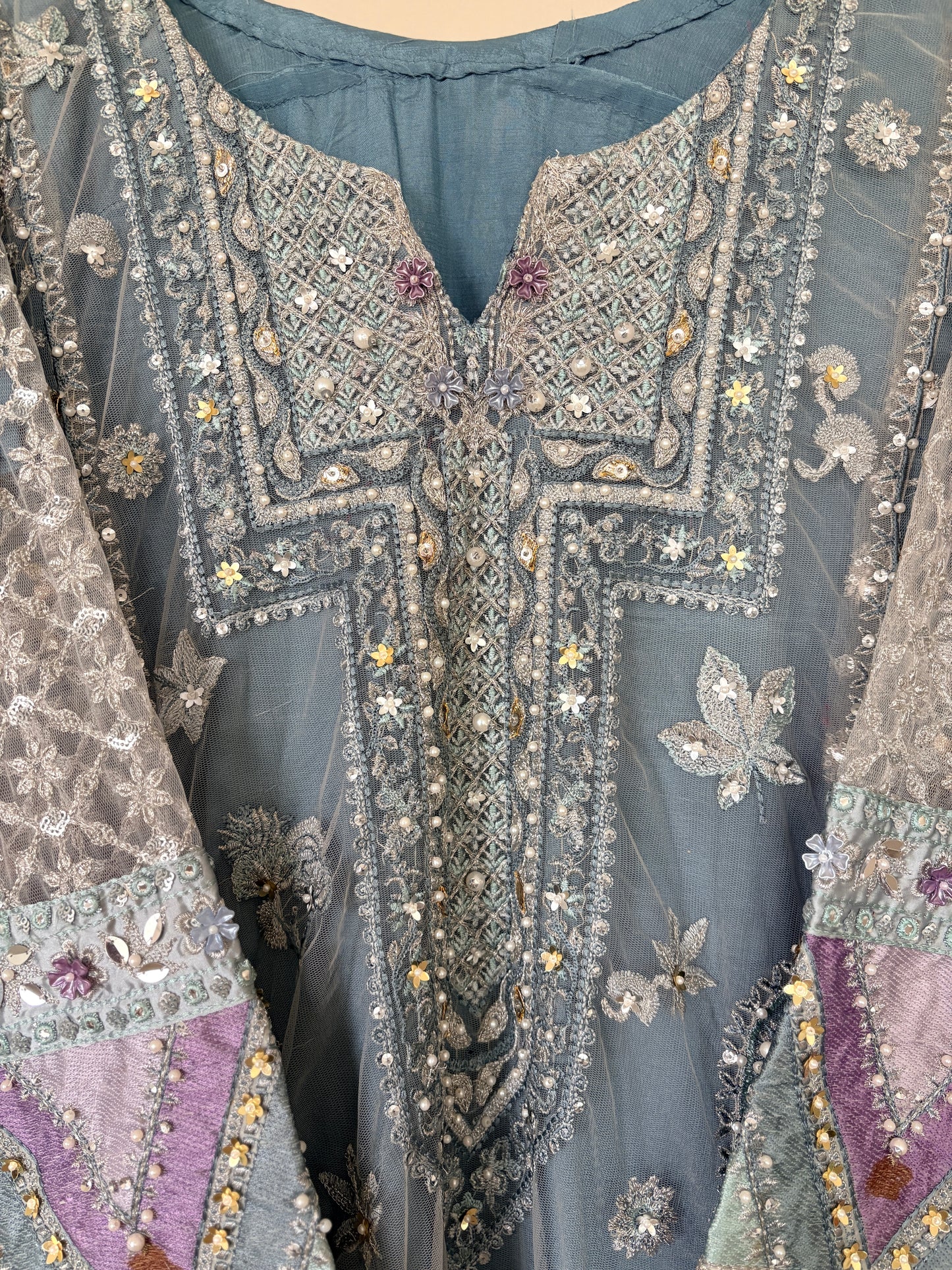 Nuray (Ec21-06) - Elan