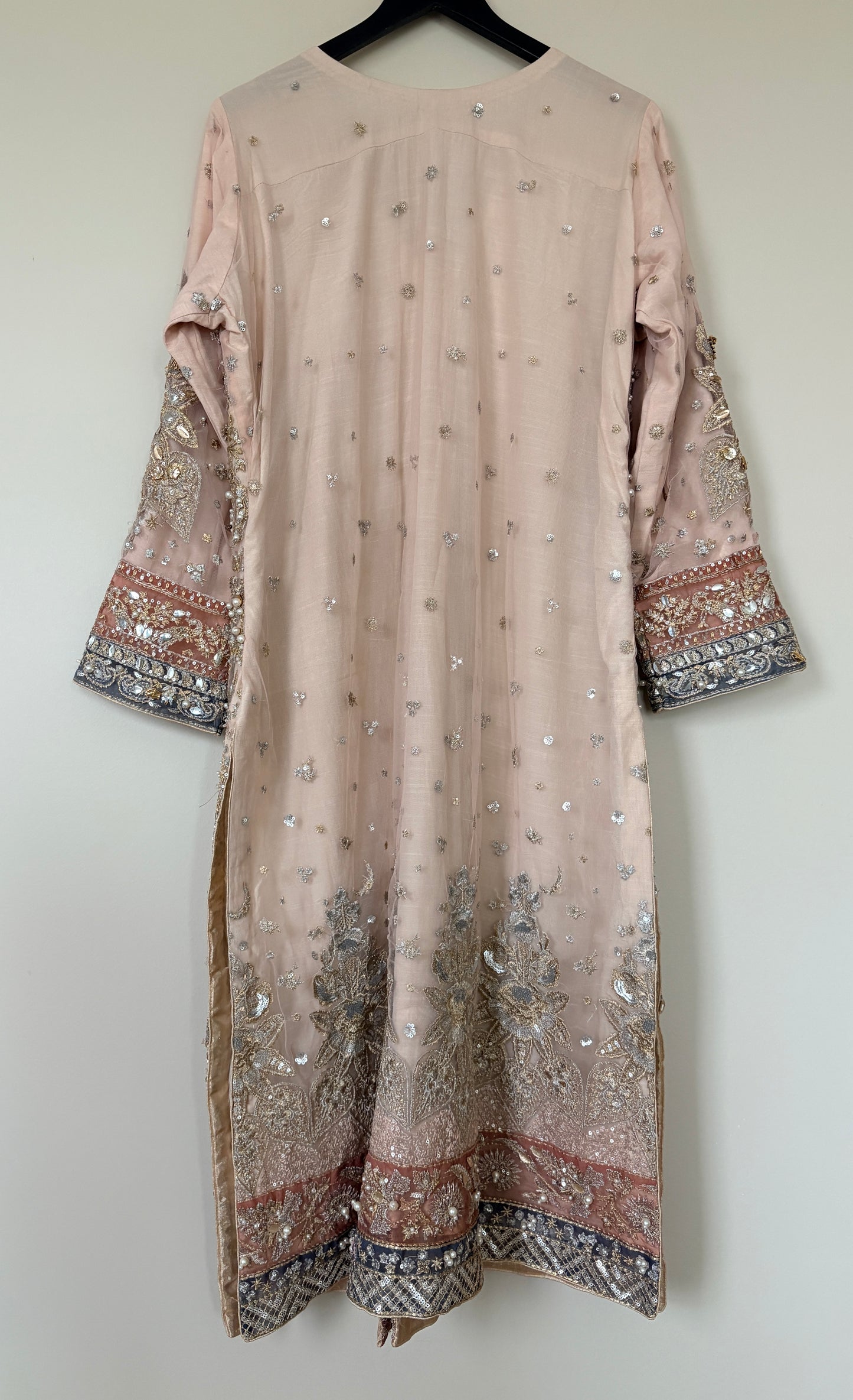 Ceyda (EC21-07) - Elan