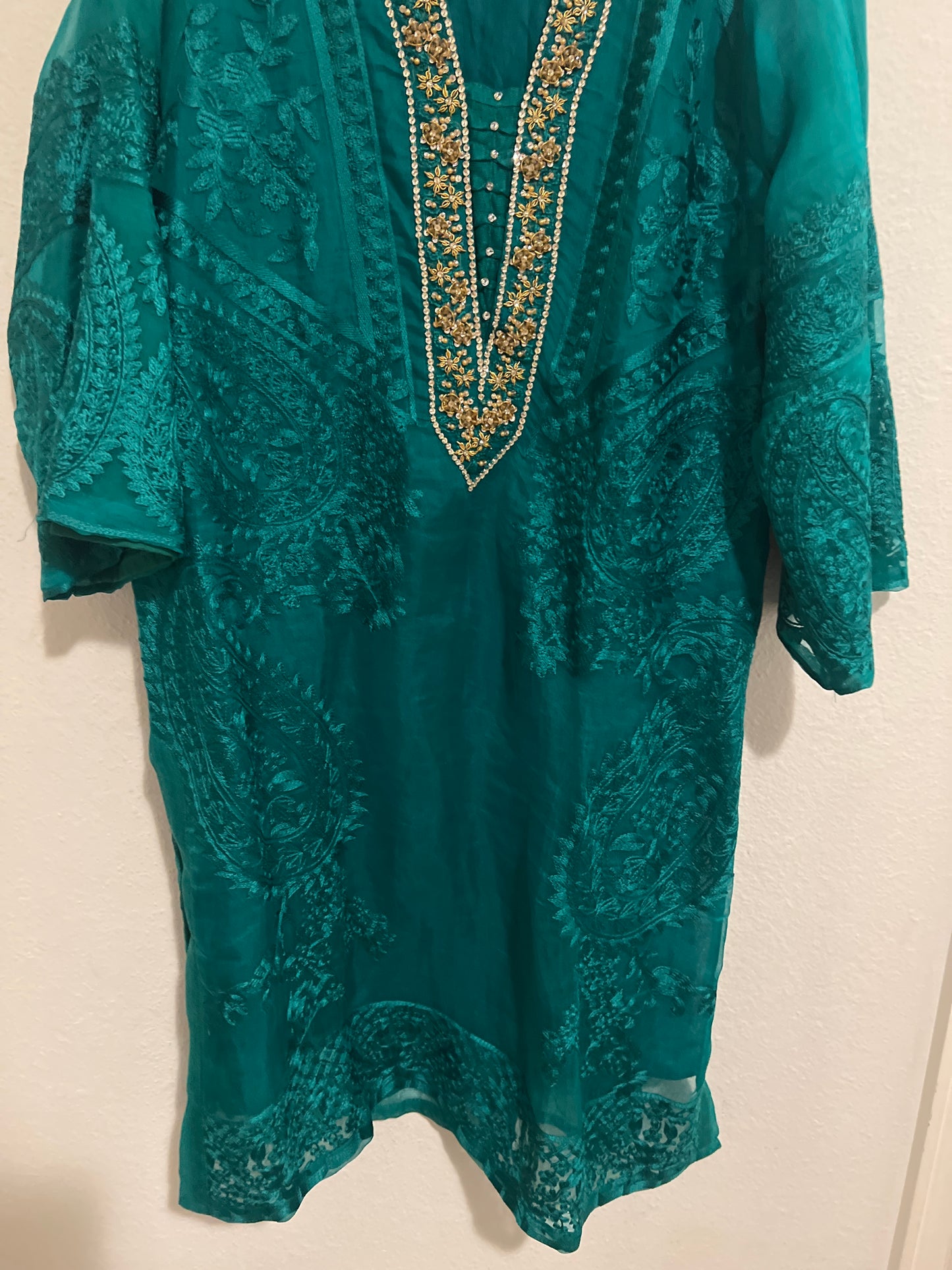 Agha Noor  - Kurta