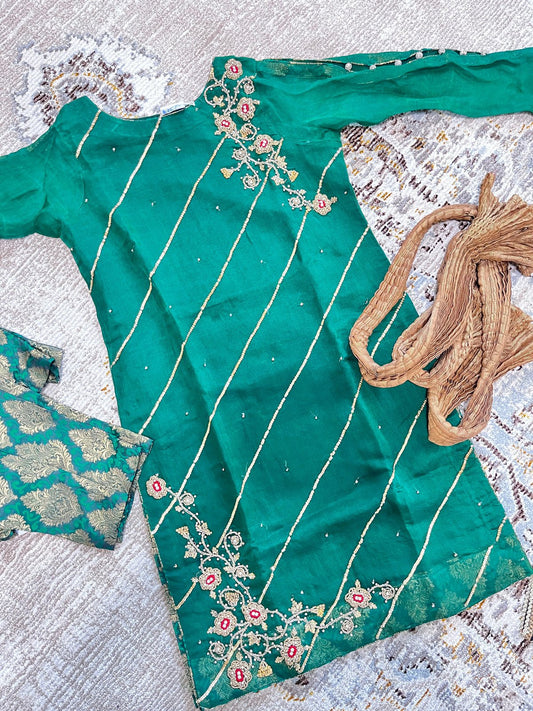 3-piece - Naz Junaid